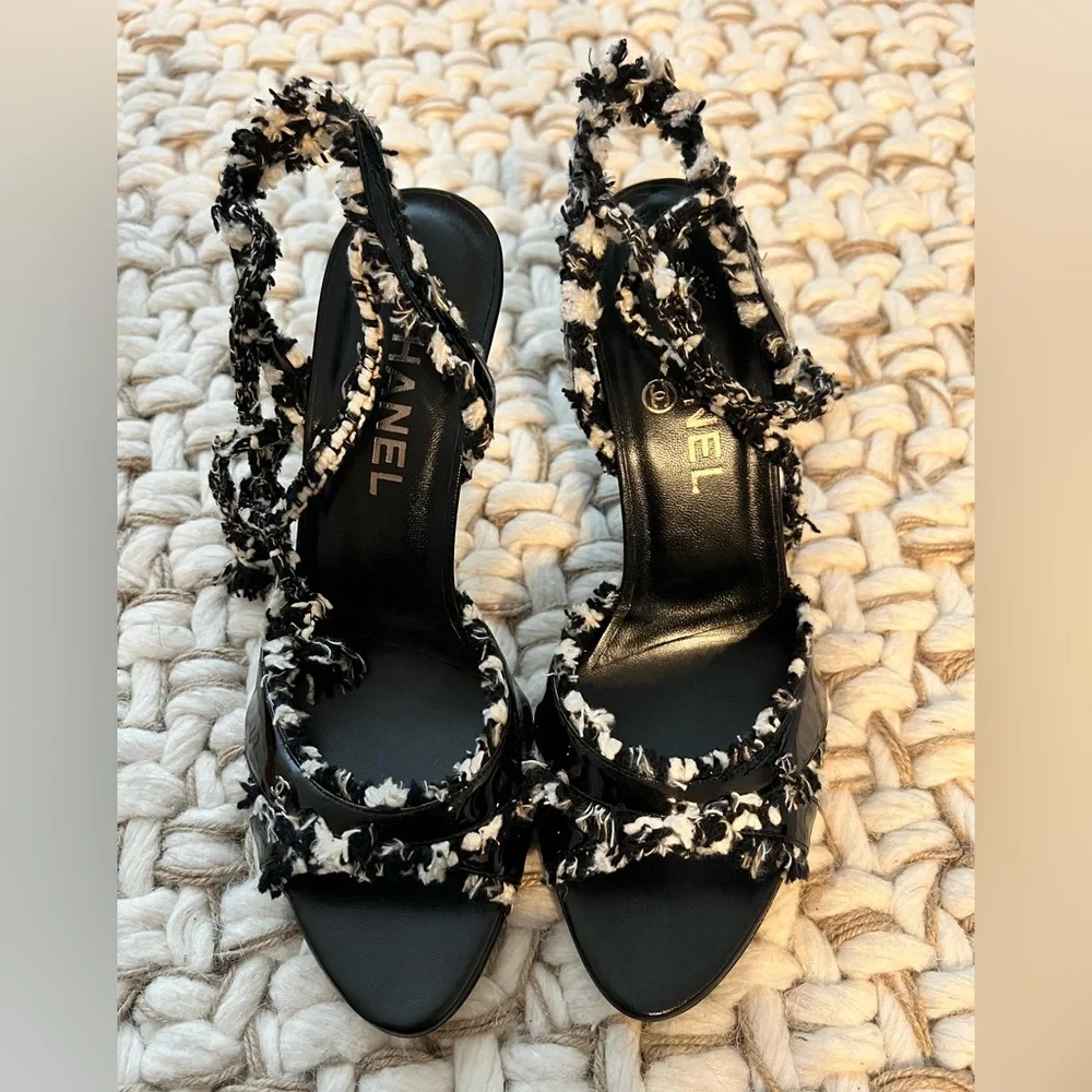 CHANEL TWEED HEELS - Picture 3 of 7